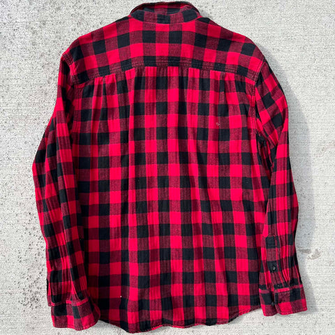 "Button Down" (M)